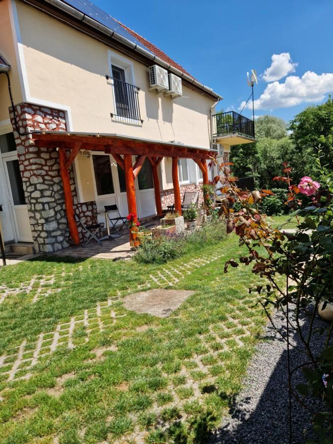 Gecse-Villa Sárospatak Esterno foto